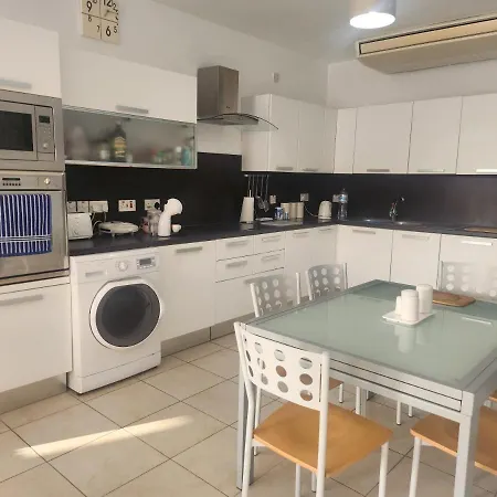 Apartament St. Angelo Mansions - *